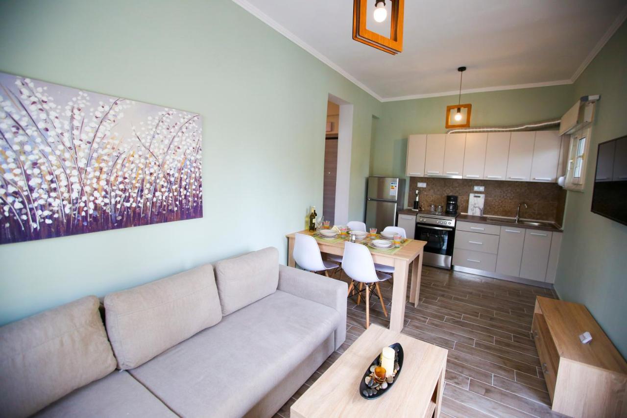 Stella Boutigue Rooms Nea Peramos  Exterior photo