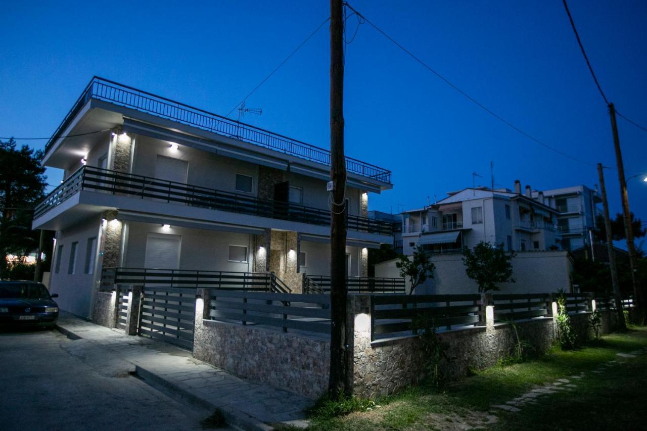 Stella Boutigue Rooms Nea Peramos  Exterior photo