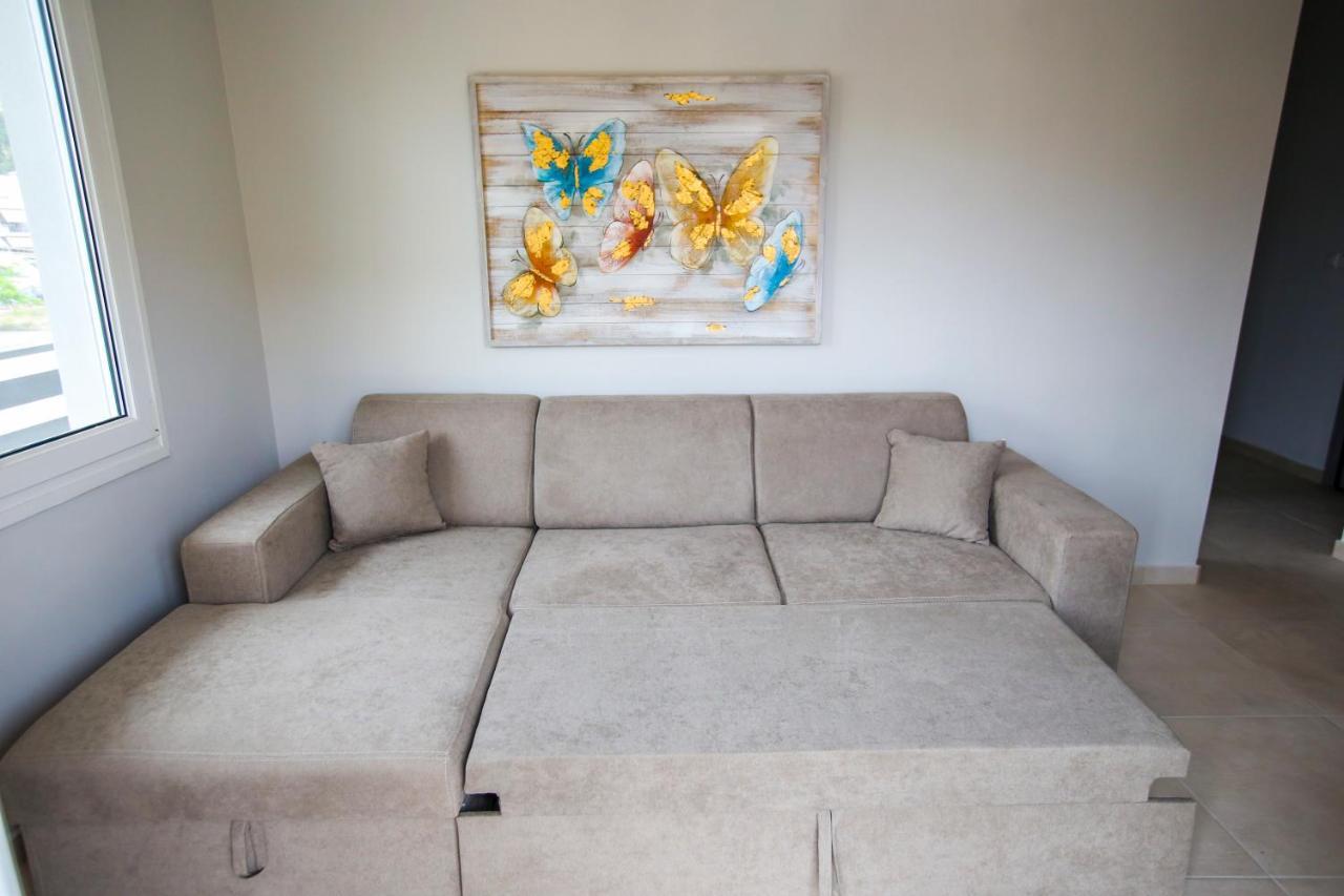 Stella Boutigue Rooms Nea Peramos  Exterior photo