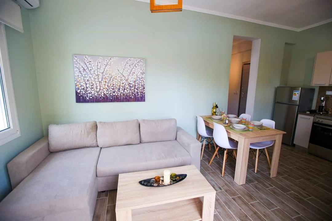 Stella Boutigue Rooms Nea Peramos  Exterior photo